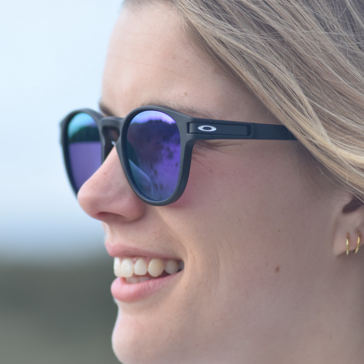 Oakley latch sales prizm black