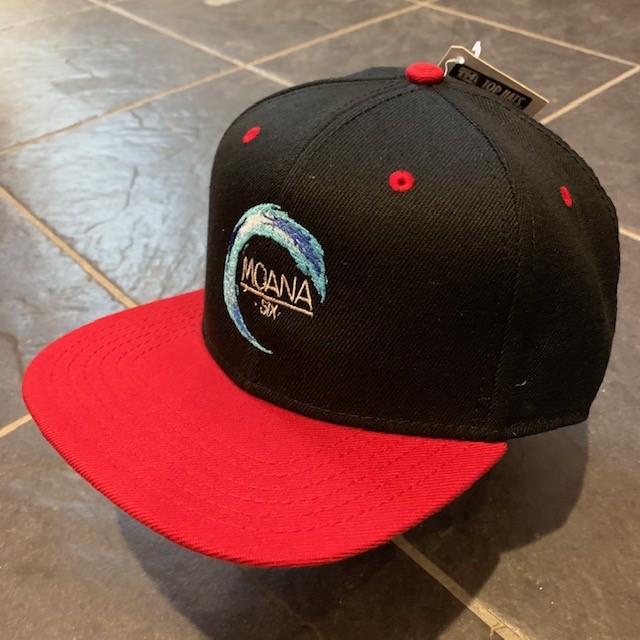 Moana Snapback cap red