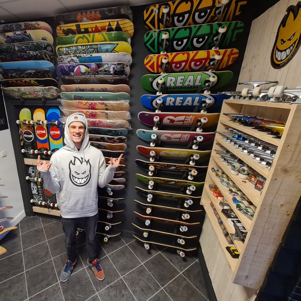 skateboarden, skateboard winkel, skateboarden zeeland, brouwershaven, moana six, skatestore zeeland, spitfire te koop, thunder trucks kopen, skateboard kopen