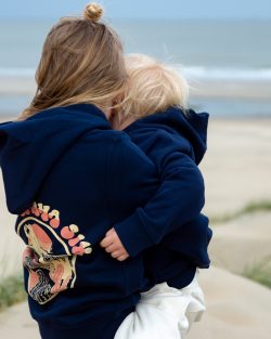 surfing-bear-hoody-kids-2-5.jpg