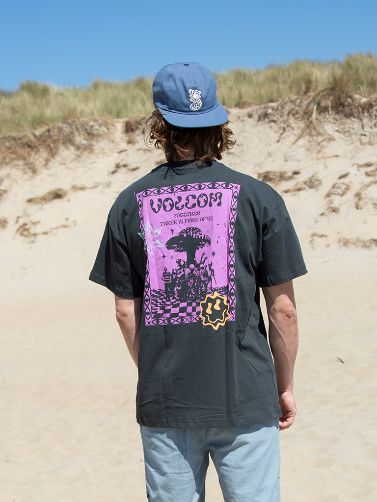 T-shirts & Longsleeves