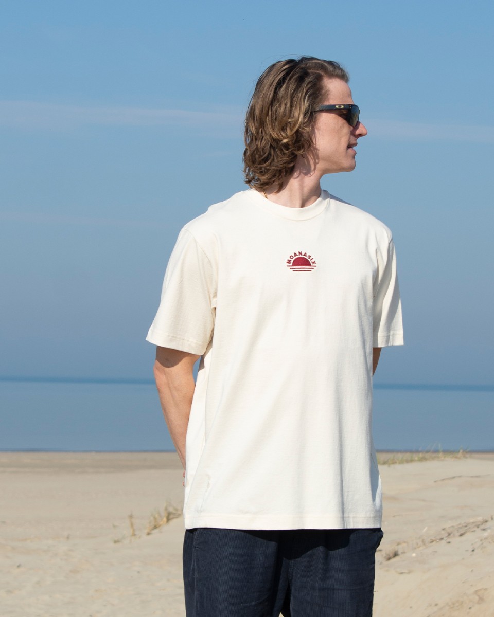 Moana Six Rising Sun oversized t-shirt natural red (unisex)